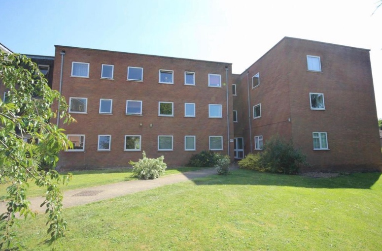 Arlesey 2 Bed Flat, Grove Court, SG15 To Rent Now for £945.00 p/m