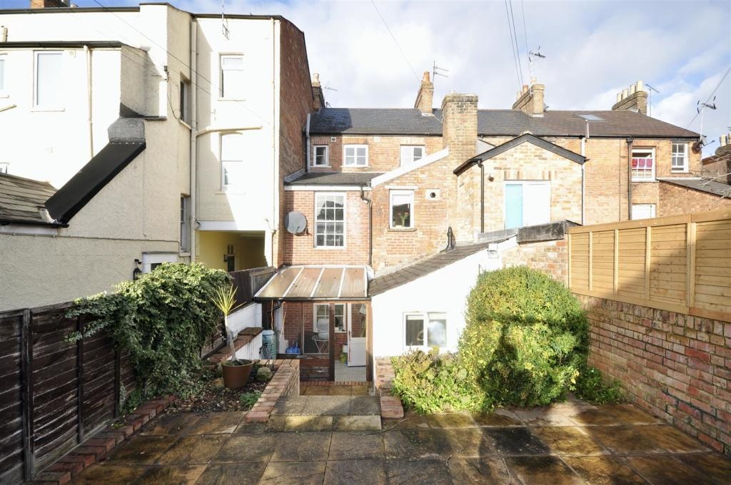 Taunton 2 Bed Flat, Park Street, TA1 To Rent Now for £1,050.00 p/m