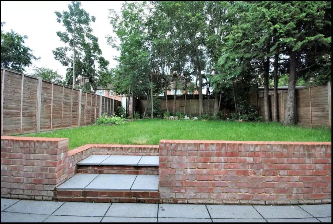 London 2 Bed Flat, Framlingham Crescent, SE9 To Rent Now for £1,400.00 p/m