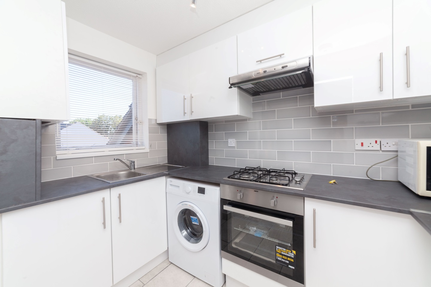 London 2 Bed Flat, Wrens Court, E13 To Rent Now for £1,625.00 p/m