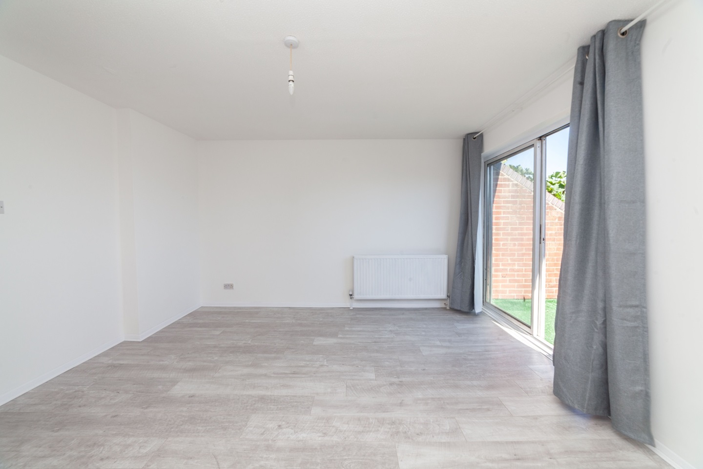 London 2 Bed Flat, Wrens Court, E13 To Rent Now for £1,625.00 p/m