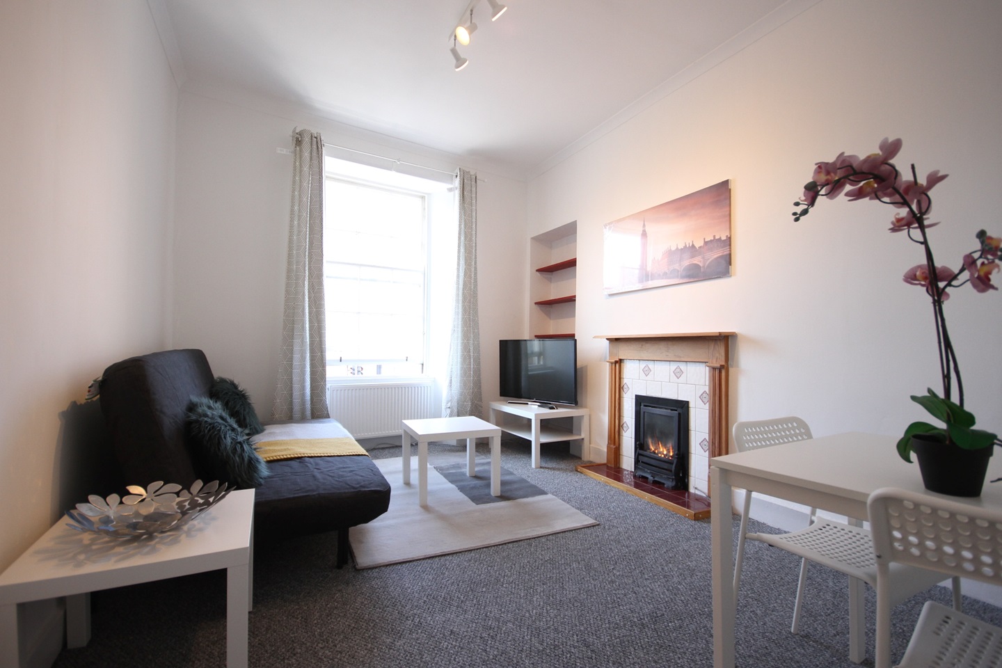 Edinburgh 2 Bed Flat, Home Street, EH3 To Rent Now for £2,600.00 p/m