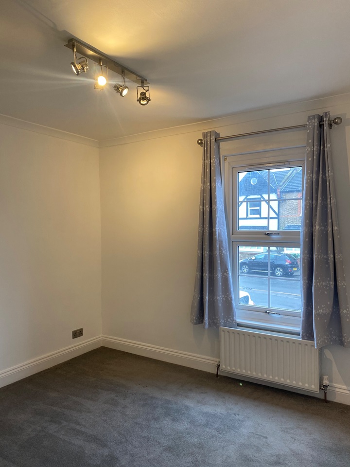 Sutton 2 Bed Terraced House, Collingwood Road, SM1 To Rent Now for