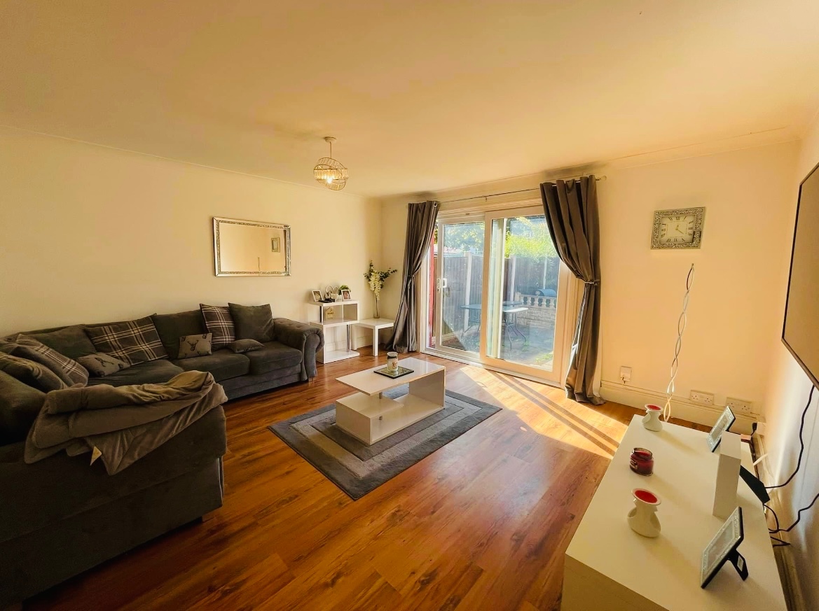 Murdishaw, Runcorn 3 Bed Terraced House, Rose Close, WA7 To Rent