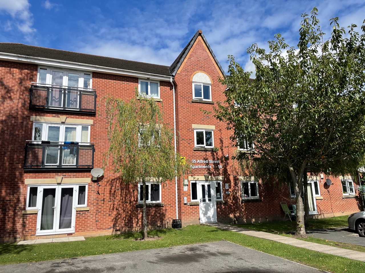 Wigan 2 Bed Flat, Platt Bridge, WN2 To Rent Now for £495.00 p/m