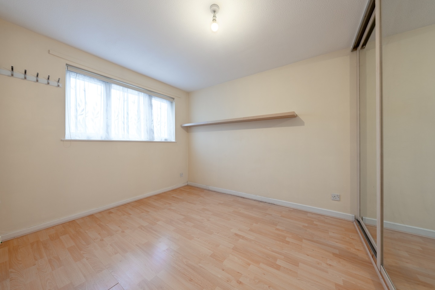Borehamwood 3 Bed Terraced House, Lombardy Way, WD6 To Rent Now for
