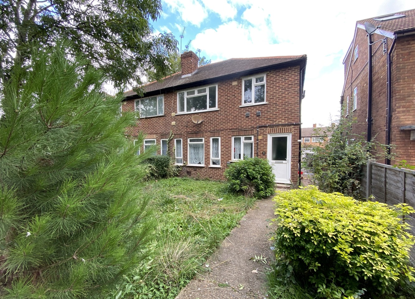 Perivale, Greenford 2 Bed Flat, Western Avenue, UB6 To Rent Now for