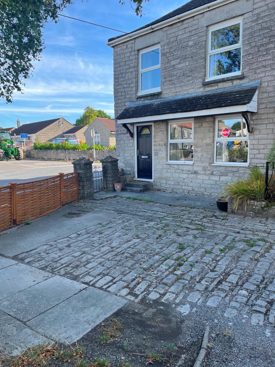 Keinton Mandeville 3 Bed SemiDetached House, Queen Street, TA11 To