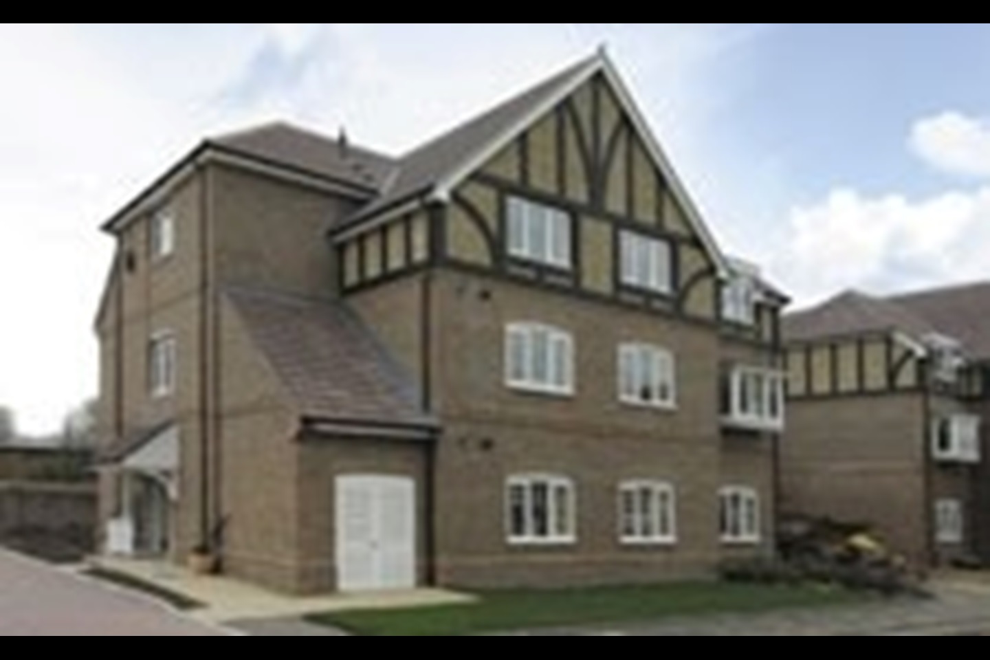 Reading 2 Bed Flat, Ashdene Gardens, RG30 To Rent Now for £1,350.00 p/m