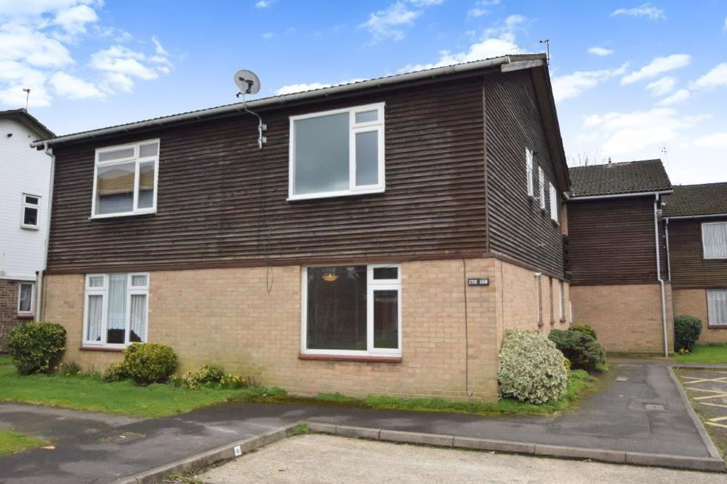 Slough 1 Bed Holmedale, SL2 To Rent Now for £1,100.00 p/m