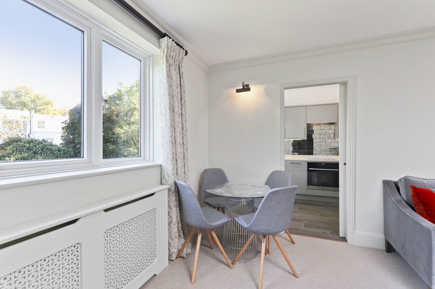 London 1 Bed Flat, Elm Park Gardens, SW10 To Rent Now for £2,600.00 p/m