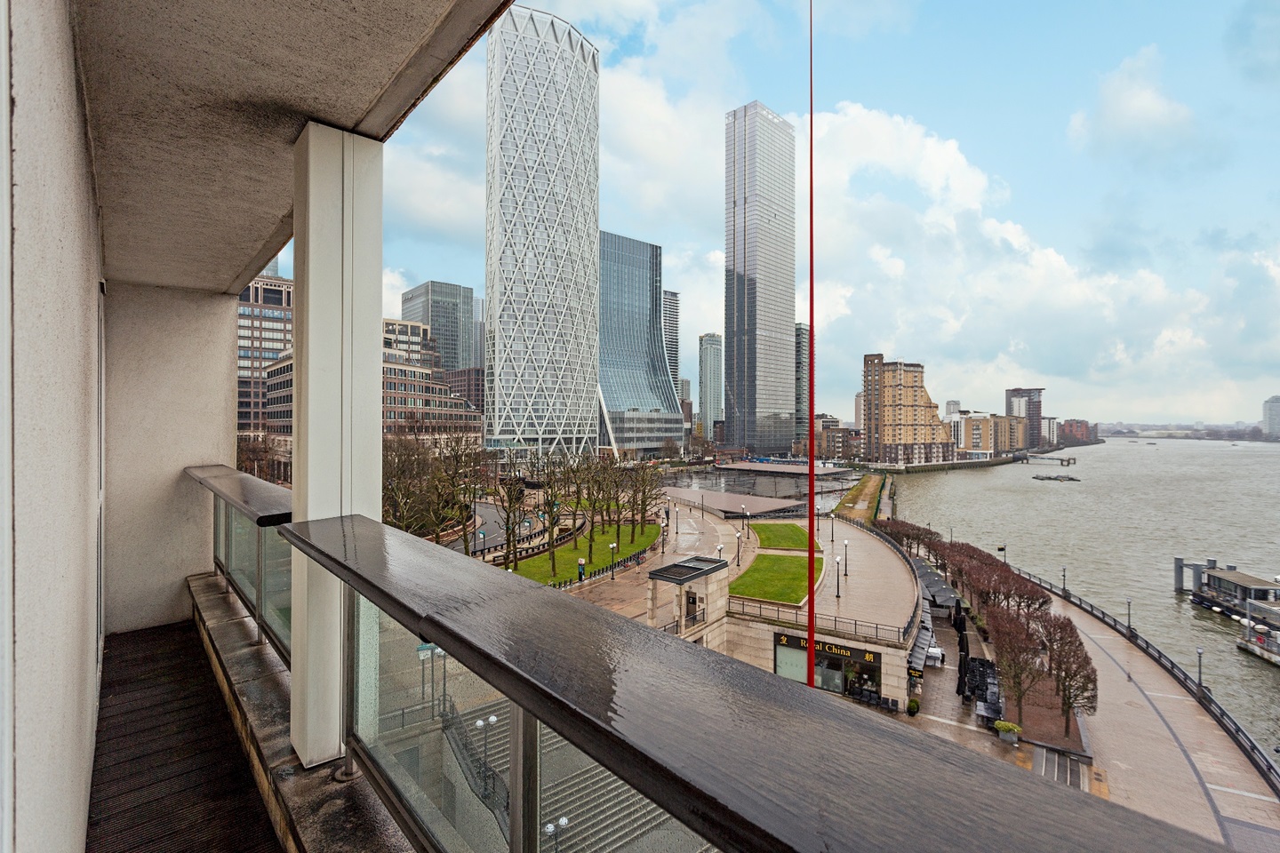 London 3 Bed Flat, Hanover House, E14 To Rent Now for £3,750.00 p/m