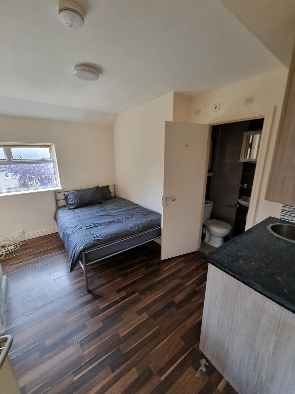 Orpington Bedsit, Ravenscourt Road, BR5 To Rent Now for £872.00 p/m