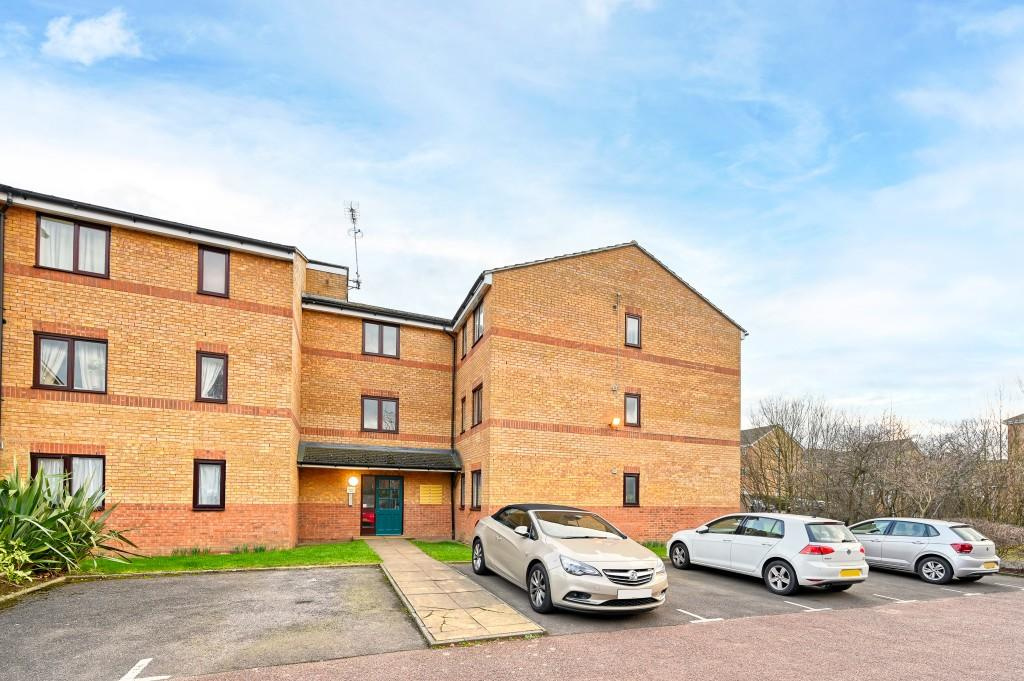 London 2 Bed Flat, Windmill Drive, NW2 To Rent Now for £1,850.00 p/m