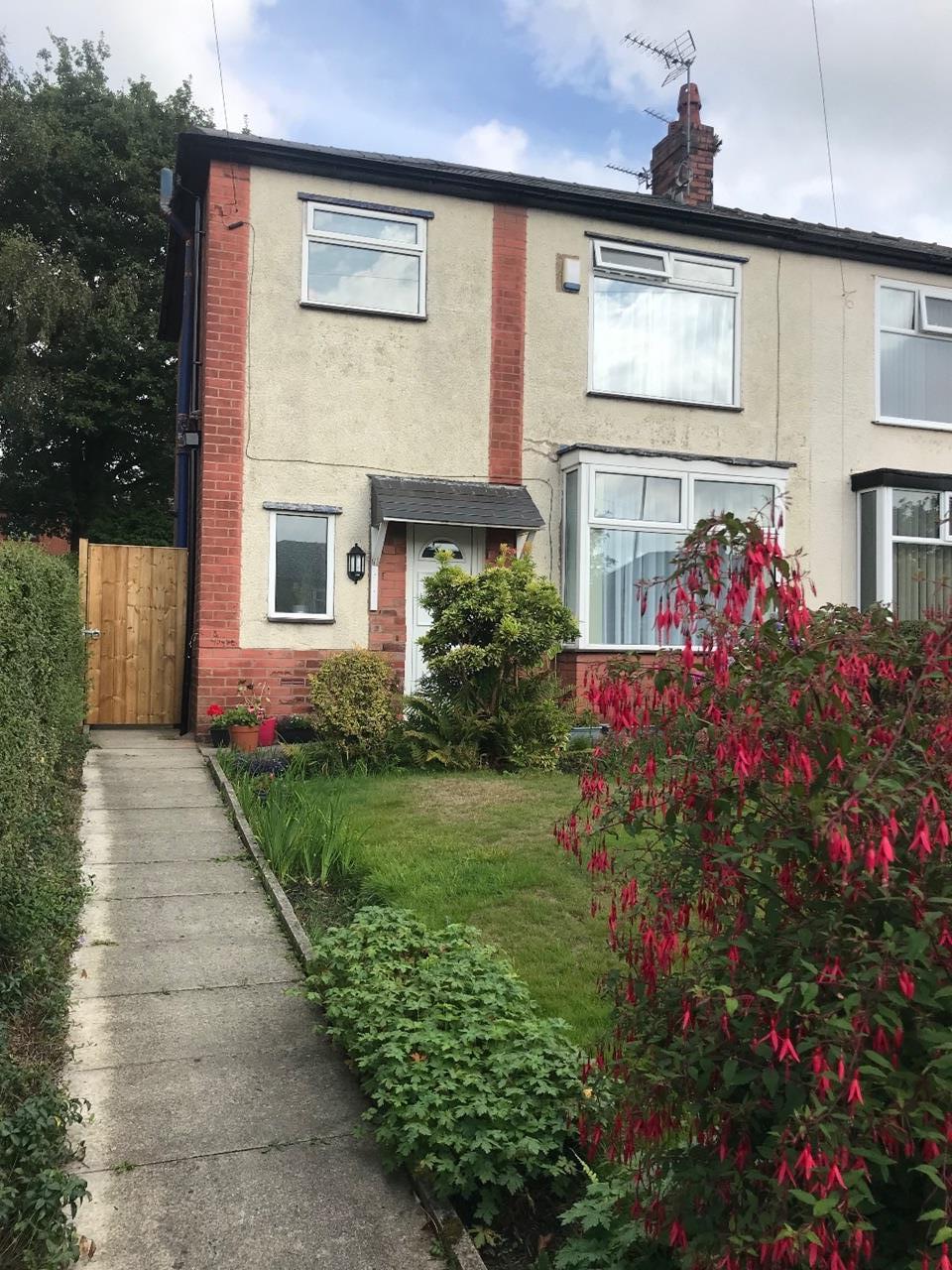 Bolton 3 Bed SemiDetached House, Breightmet Drive, BL2 To Rent Now