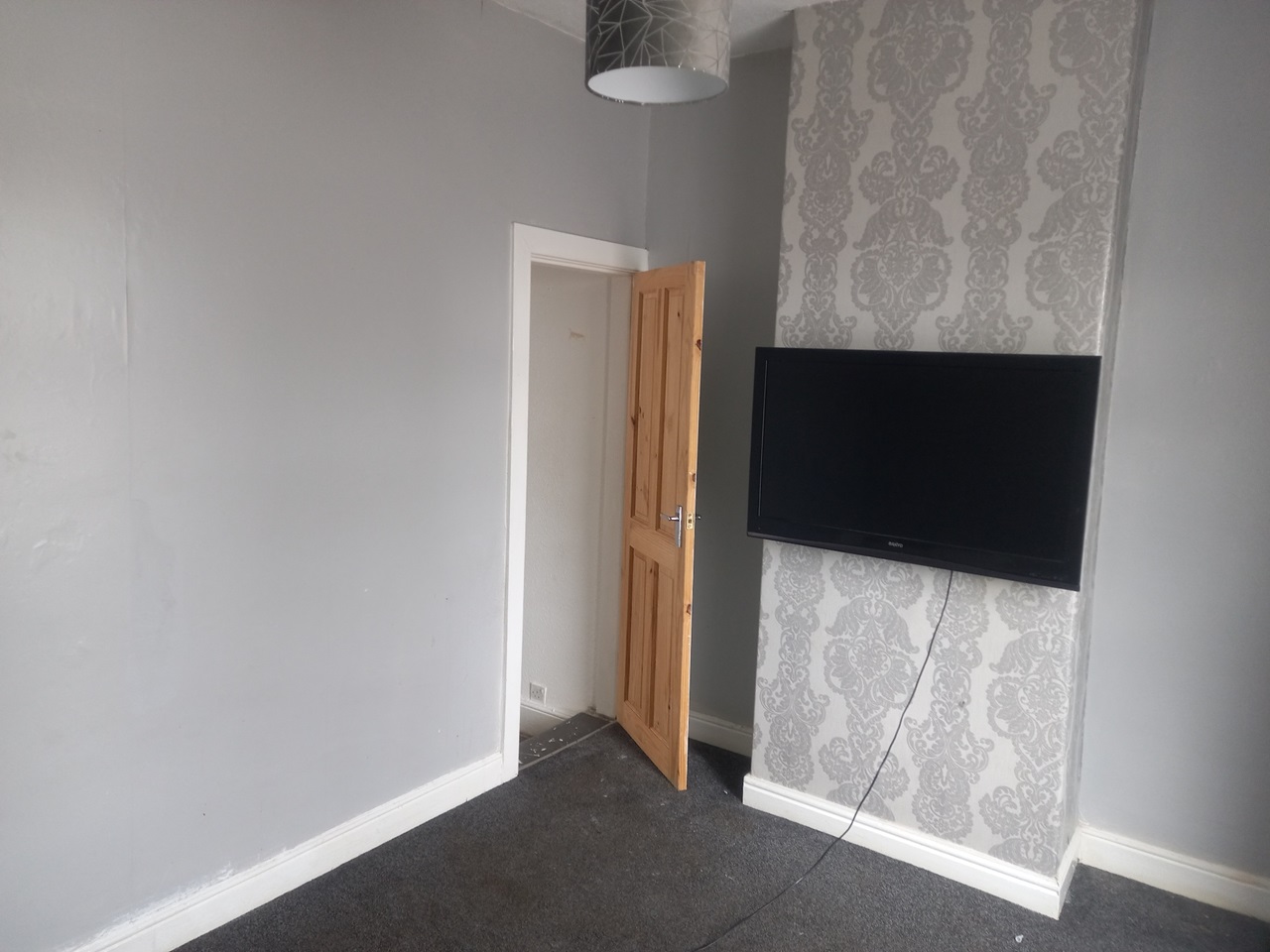 Greater Manchester 2 Bed Terraced House, Sylvia Grove, SK5 To Rent