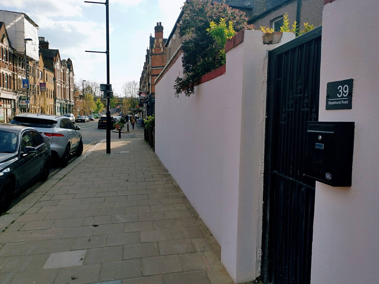 London 2 Bed Bungalow, Staplehurst Road, SE13 To Rent Now for £