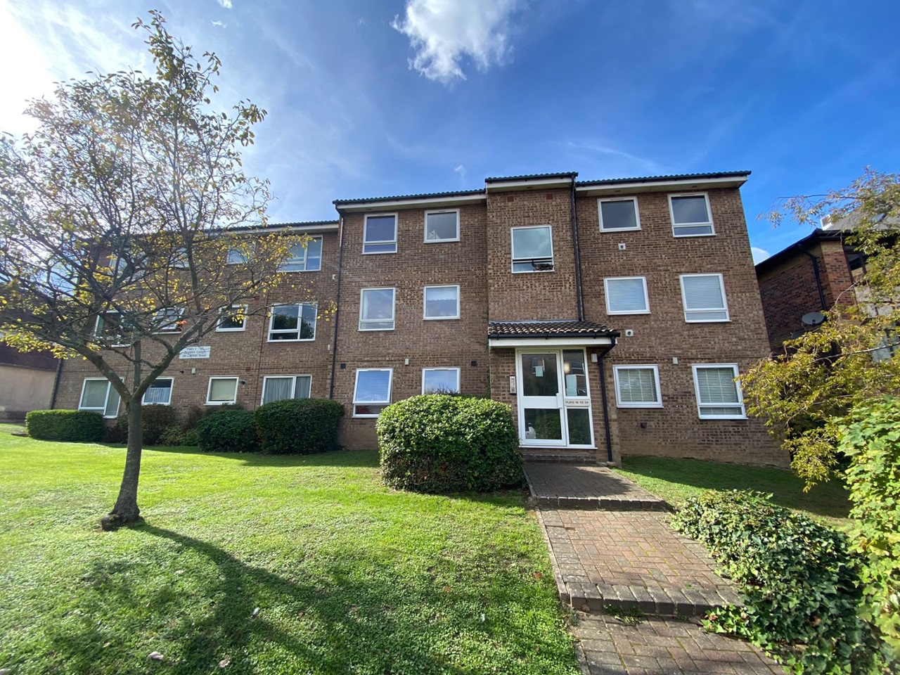 Sidcup 2 Bed Flat, Carlton Road, DA14 To Rent Now for £1,400.00 p/m