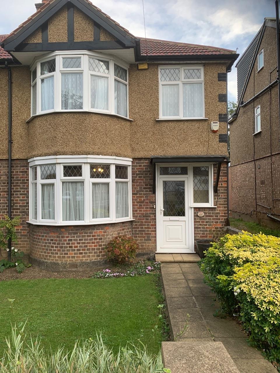 Hillingdon, Uxbridge 3 Bed SemiDetached House, Long Lane, UB10 To