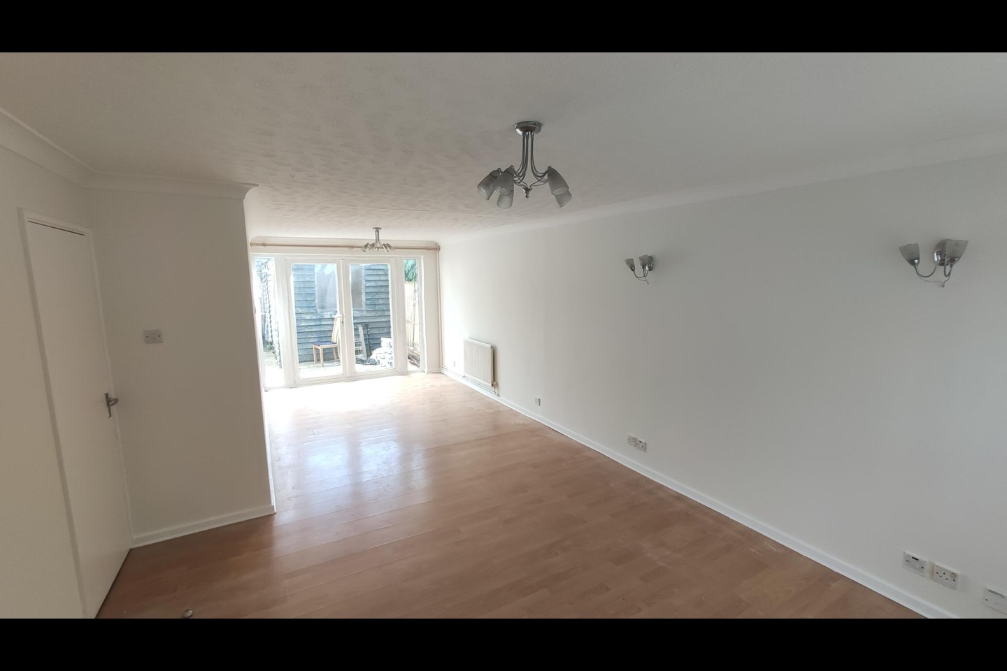 Farnborough 3 Bed Terraced House, Caswell Close, GU14 To Rent Now for £1,400.00 p/m