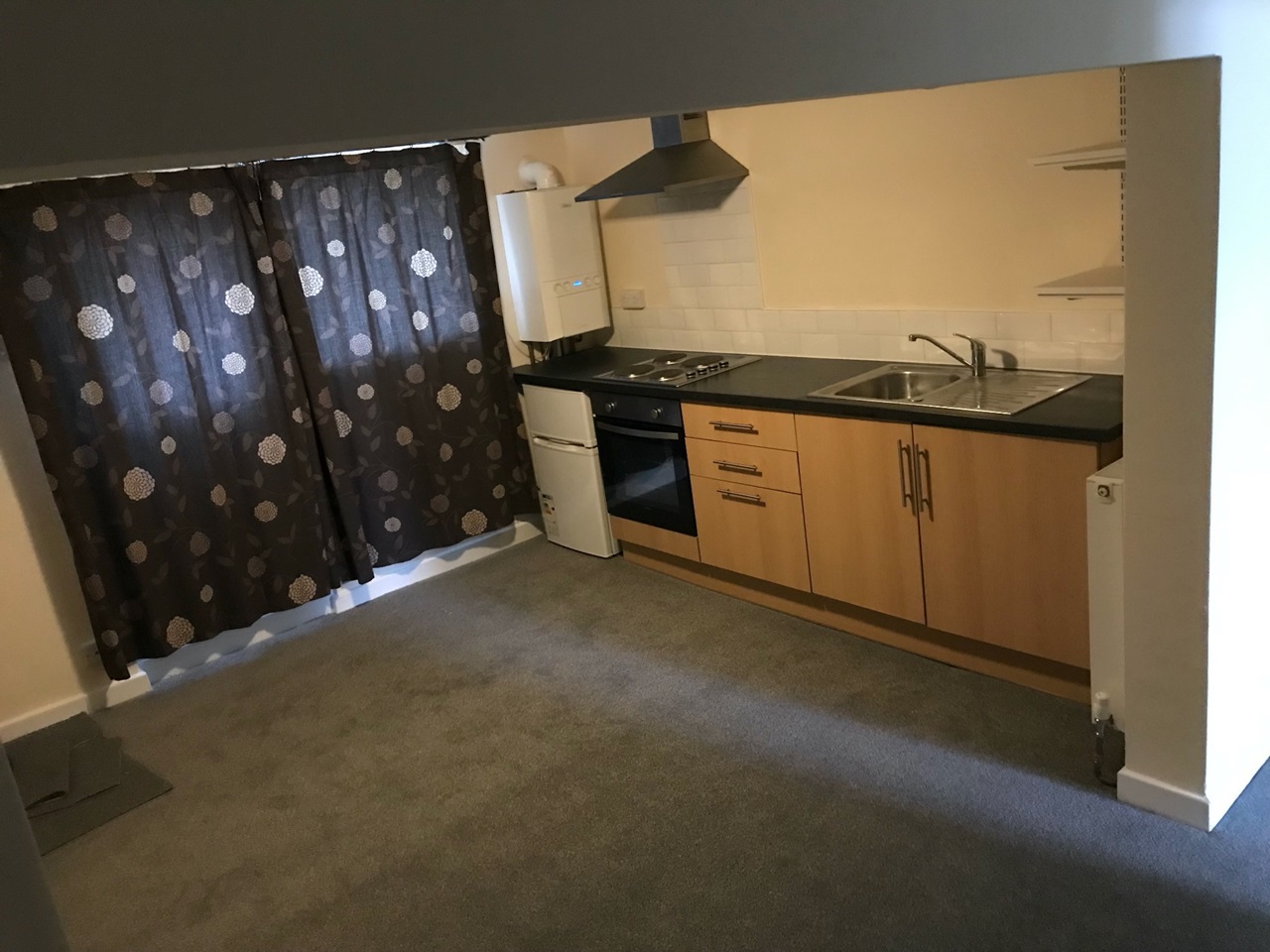 Harrogate Studio Flat, East Parade, HG1 To Rent Now for £650.00 p/m