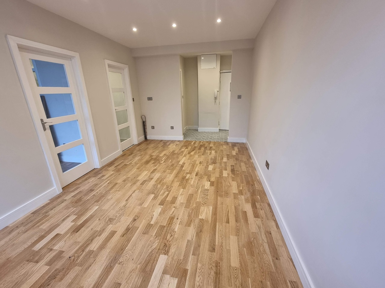 London 2 Bed Flat, Chepstow Crescent, W11 To Rent Now for £2,250.00 p/m