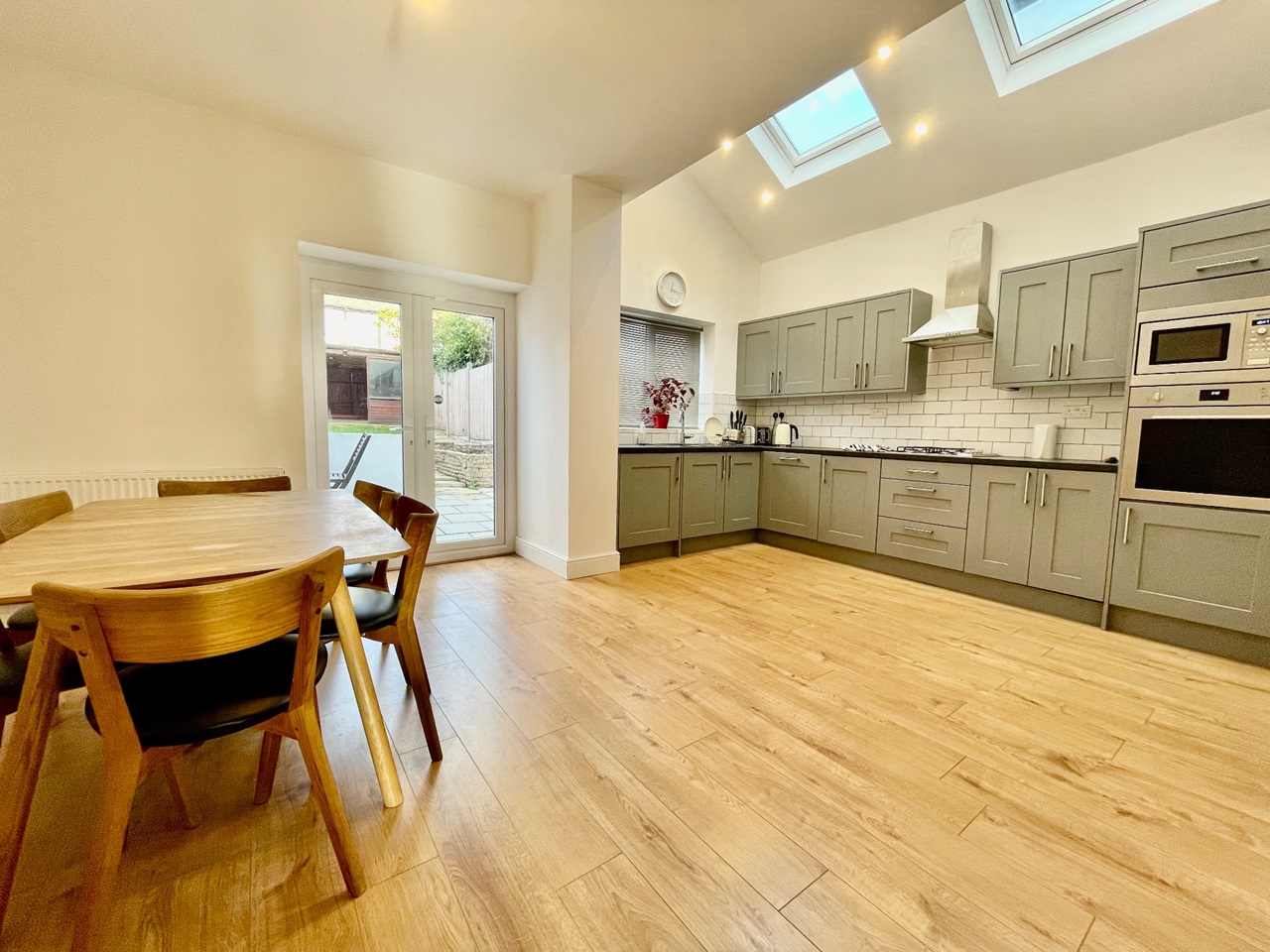 London 5 Bed Terraced House, Gratton Terrace, NW2 To Rent Now for £