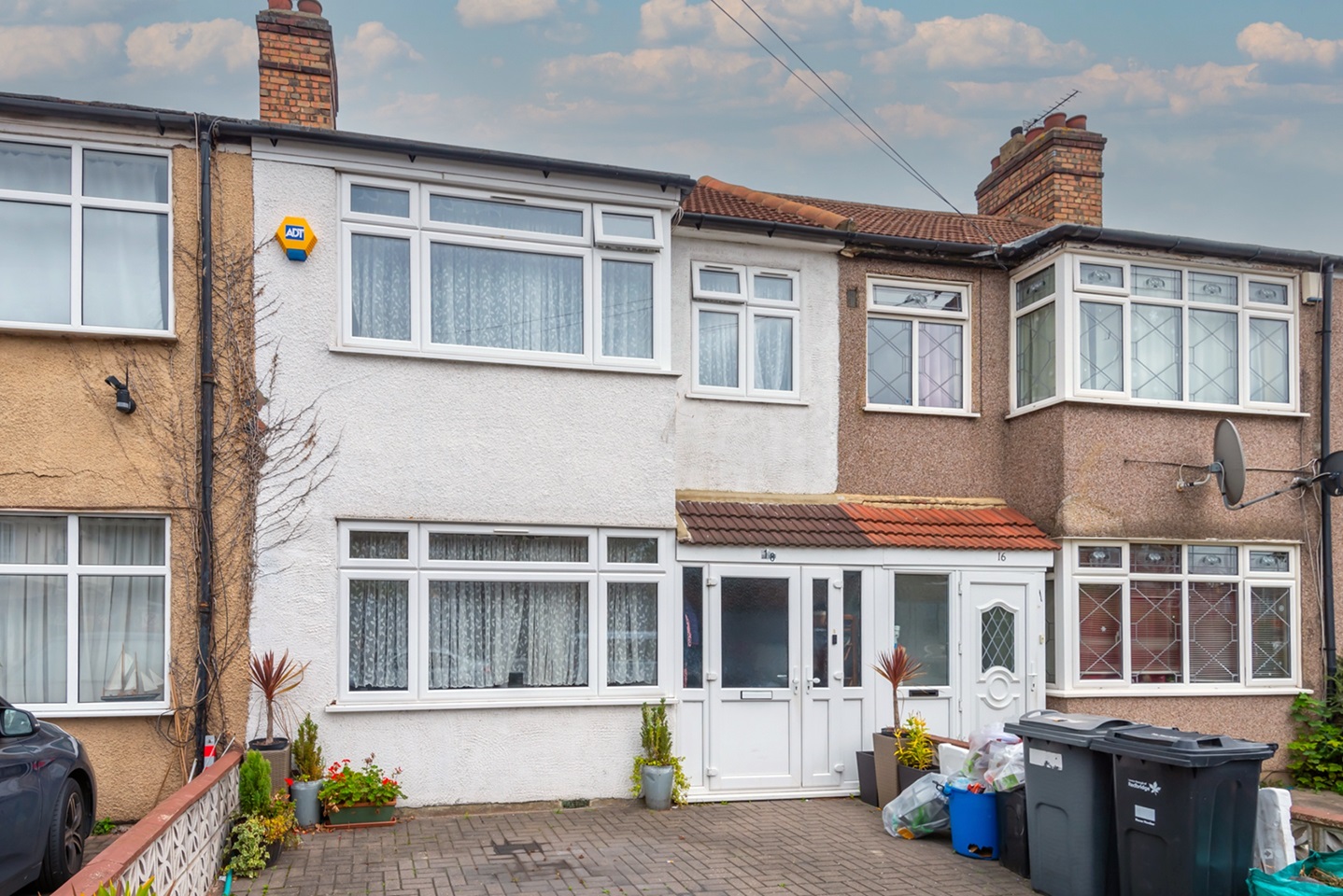 Ilford 3 Bed Terraced House, Rushden Gardens, IG5 To Rent Now for £