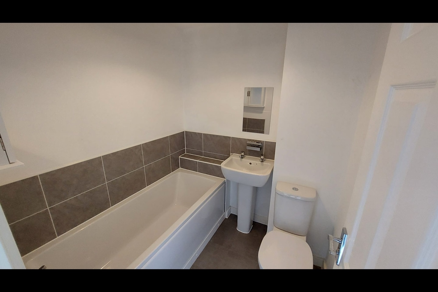 East Leake, Loughborough 3 Bed Terraced House, Sheepwash Way, LE12