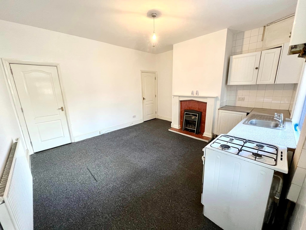 Brighouse 2 Bed Terraced House, Wakefield Road, HD6 To Rent Now for