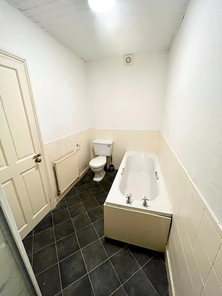 Brighouse 2 Bed Terraced House, Wakefield Road, HD6 To Rent Now for