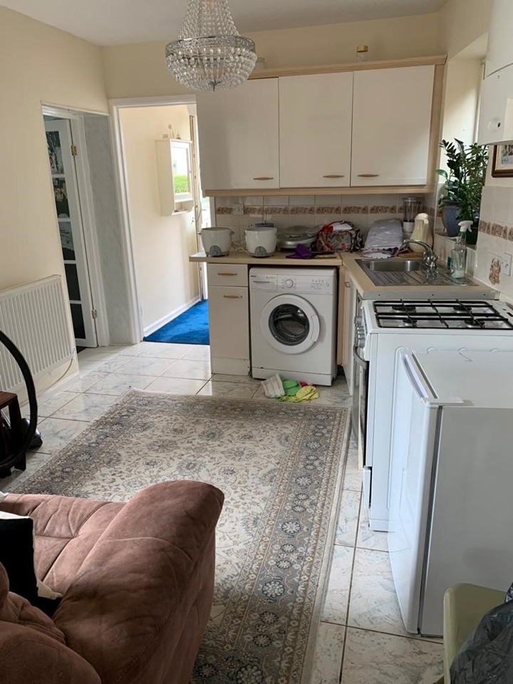 Llanishen, Cardiff Studio Flat, Whitebarn Road, CF14 To Rent Now