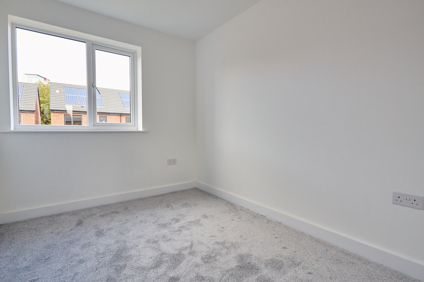 Salford 3 Bed Terraced House, Woolton Close, M5 To Rent Now for £