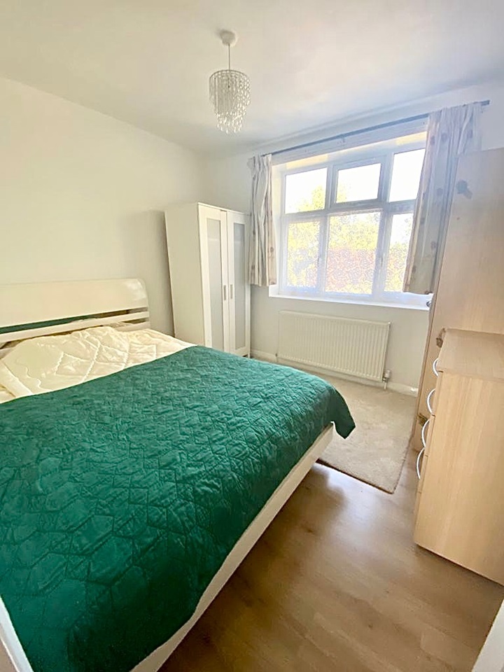 Greenford Room in a Shared House, Chinnor Crescent, UB6 To Rent Now