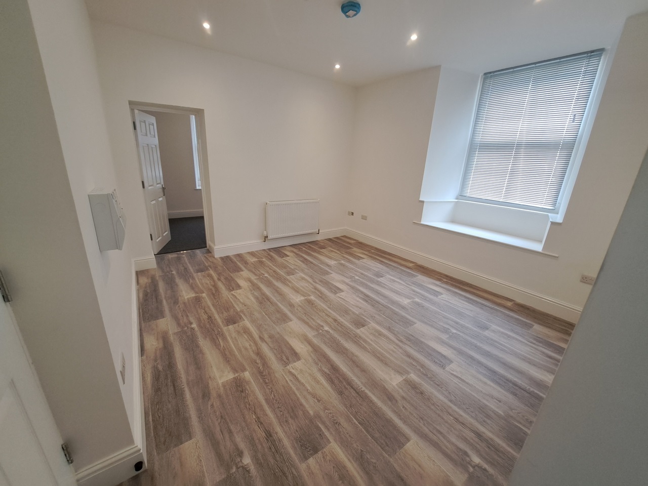 Truro 1 Bed Flat, Truro, TR1 To Rent Now for £850.00 p/m