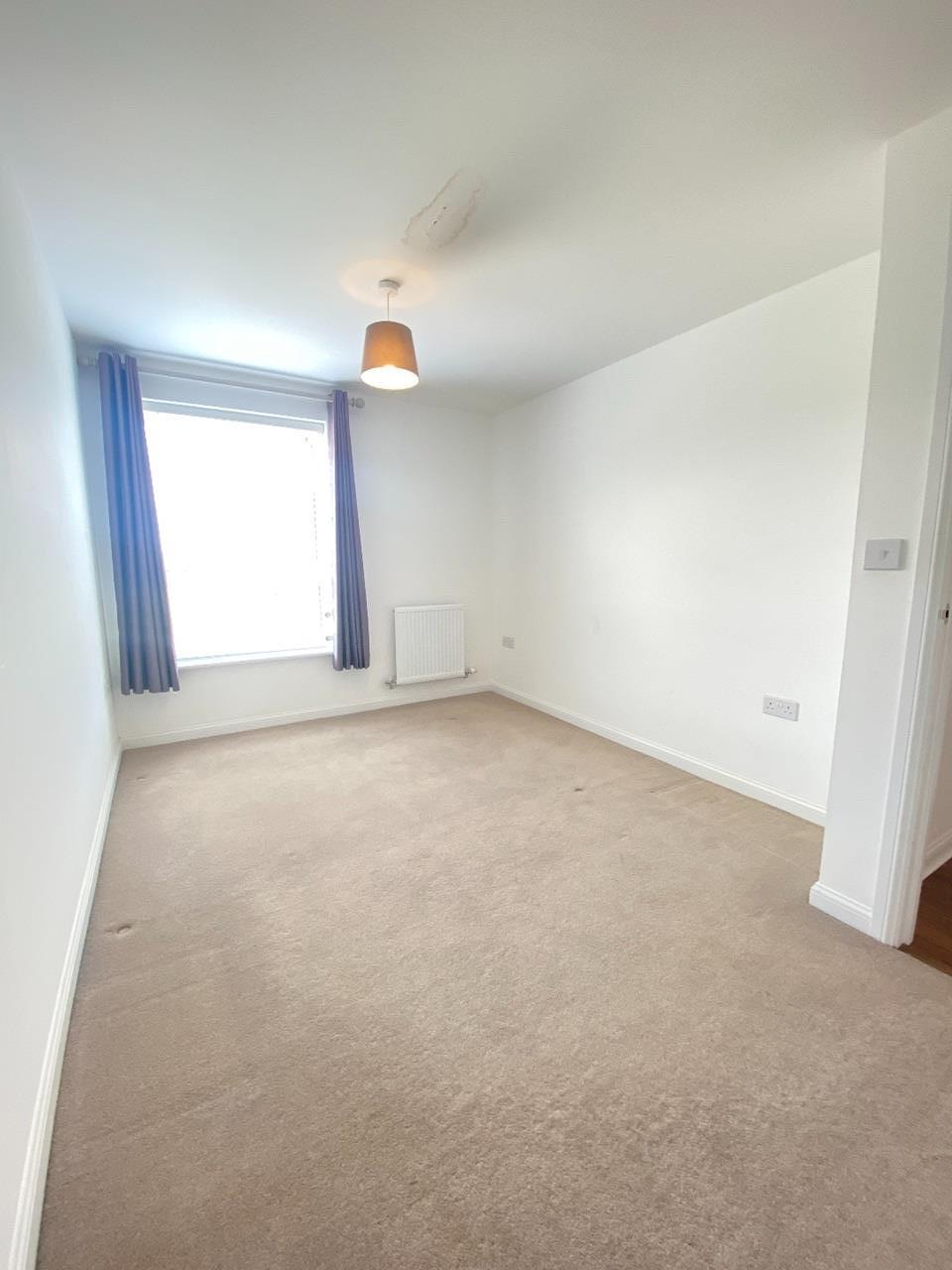 Ebbsfleet Valley, 2 Bed Flat, Lett Lane, DA10 To Rent Now for £1,600.00 p/m