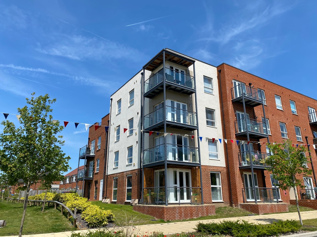 Ebbsfleet Valley, 2 Bed Flat, Lett Lane, DA10 To Rent