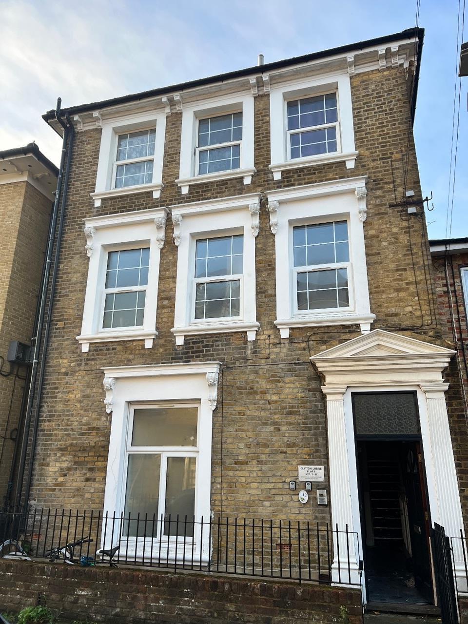 Slough 1 Bed Flat, Clifton Lodge, SL1 To Rent Now for £1,325.00 p/m