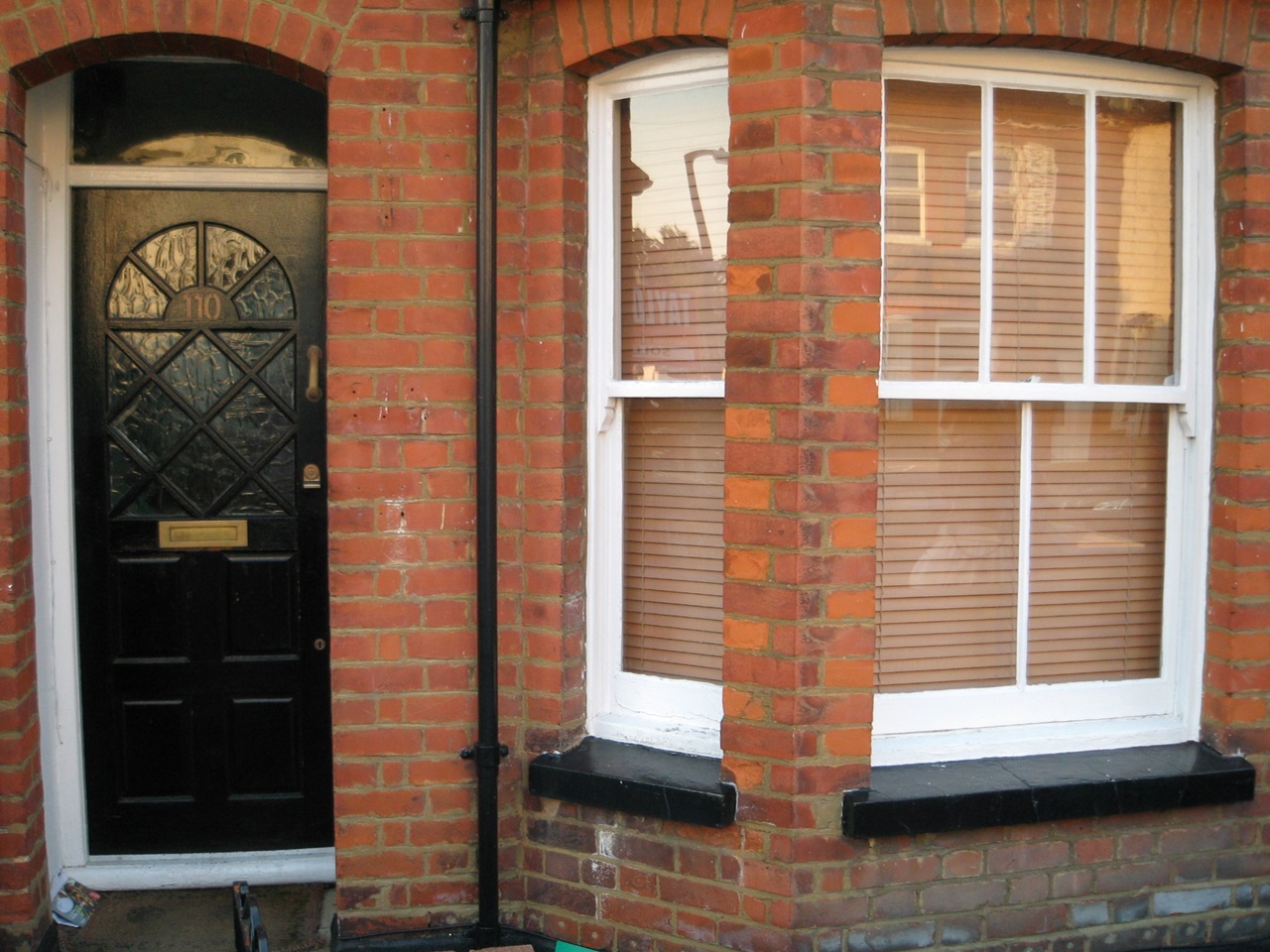 Watford Studio Flat, Kings Avenue, WD18 To Rent Now for £1,175.00 p/m