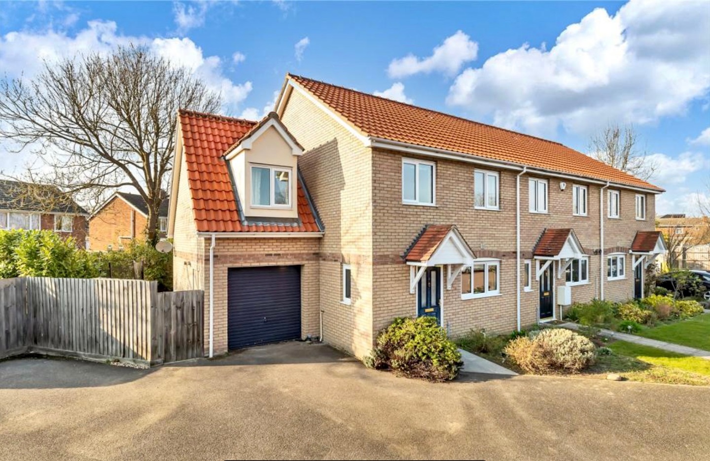 Comberton, Cambridge 4 Bed SemiDetached House, Hawtreys, CB23 To
