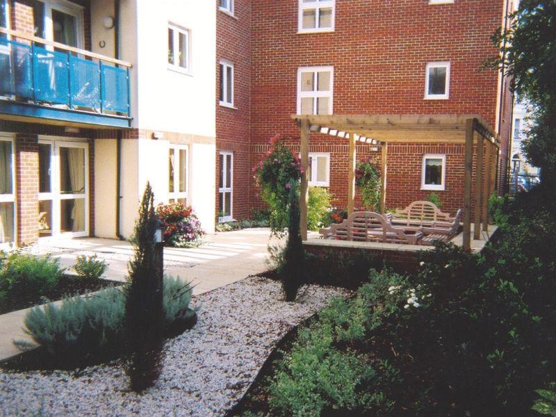 Folkestone 1 Bed Flat, Garden House Court, CT20 To Rent Now for £