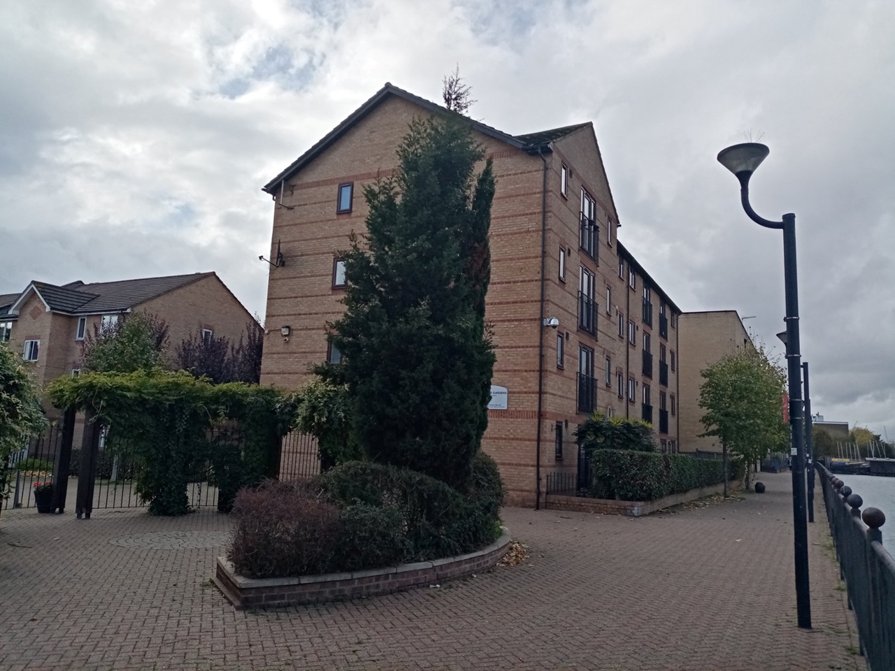 London 1 Bed Flat, Ringwood Gardens 24, E14 To Rent Now for £1,650.