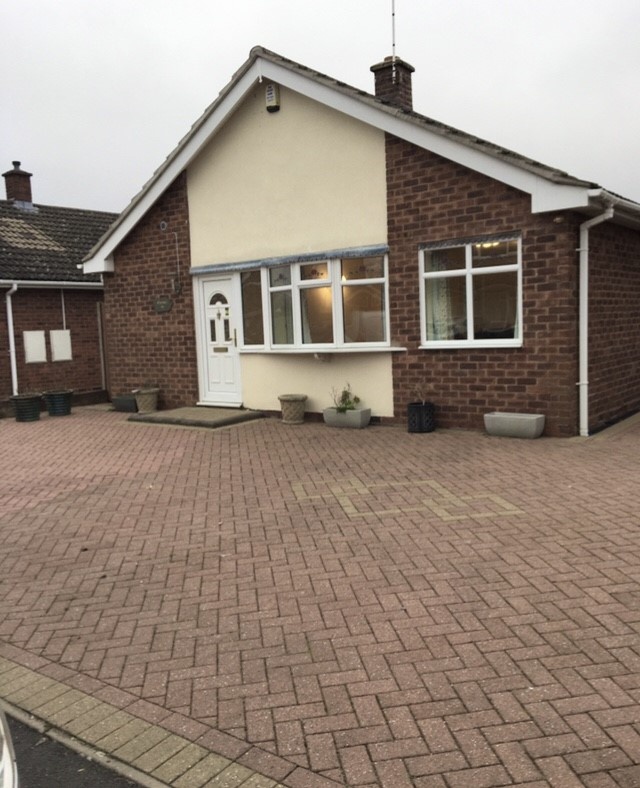 Hagley 2 Bed Bungalow, Hagley, DY9 To Rent Now for £1,250.00 p/m