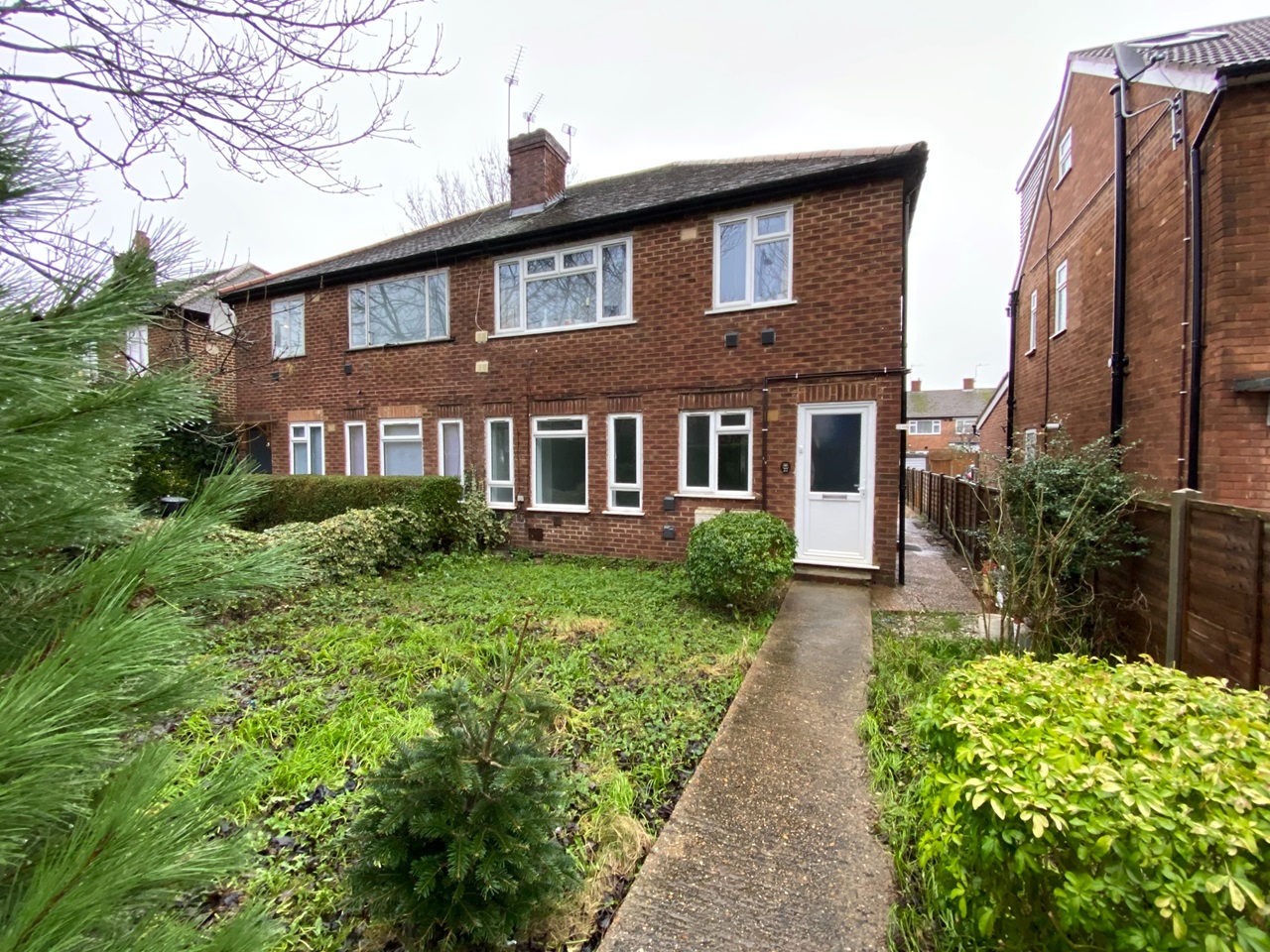 Perivale, Greenford 2 Bed Flat, Western Avenue, UB6 To Rent Now for