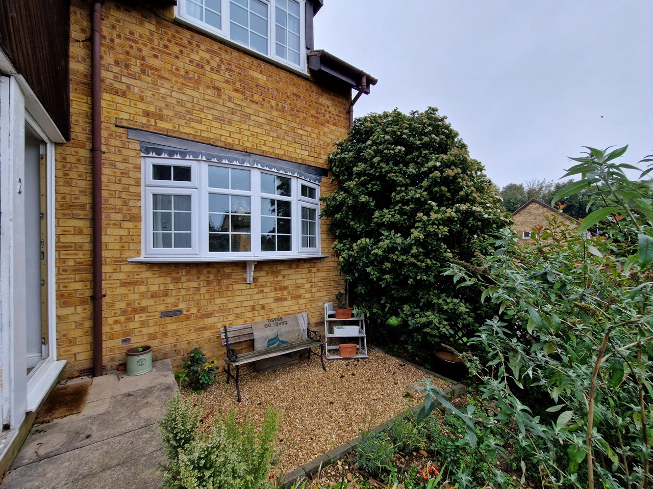 Hertford 1 Bed End Terrace, Halleys Ridge, SG14 To Rent Now for £