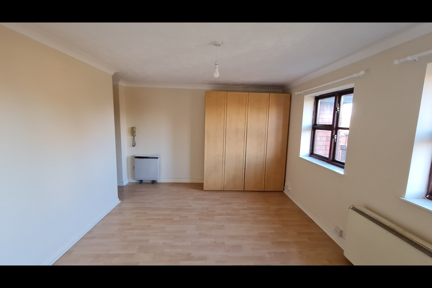 Croydon Studio Flat, Caversham House, CR0 To Rent Now for £1,250.00 p/m