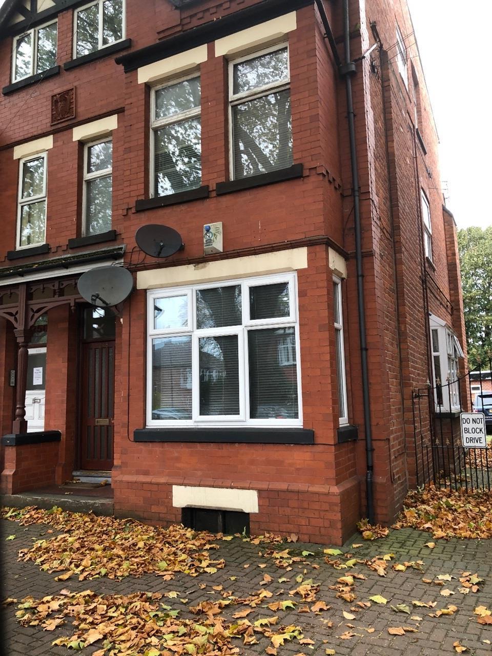 Manchester 1 Bed Flat, Ayres Road, M16 To Rent Now for £795.00 p/m