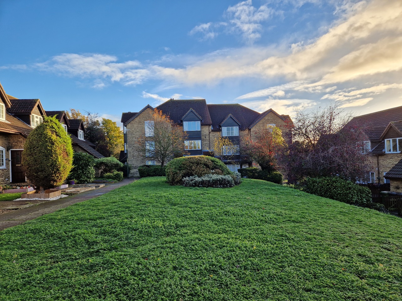 Dartford Studio Flat, Knights Manor Way, DA1 To Rent Now for £800.