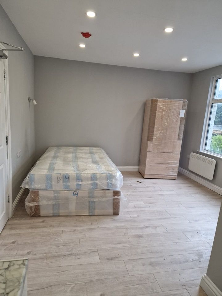 West Drayton 1 Bed Flat, Brandville Road, UB7 To Rent Now for £922.