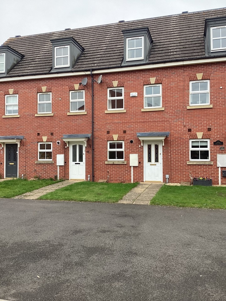 Rugby 3 Bed Terraced House, Aqua Place, CV21 To Rent Now for £1,275
